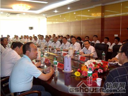 “老俞”作客必一运动集团 兰州新东方选址必一运动名苑