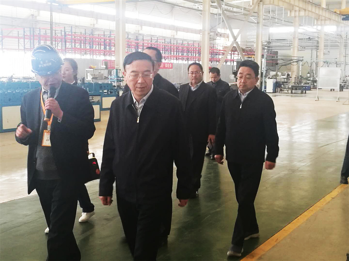甘肃省副省长李沛兴旅行考察兰州新区必一运动伊士顿电梯厂